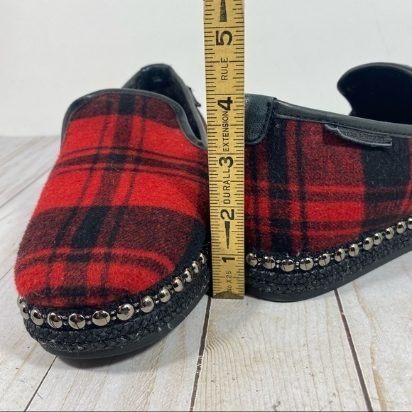 Chelsea & Violet Red Black Buffalo Check Slip-on Flats Flannel Fuzzy Lined 8 - Picture 9 of 10